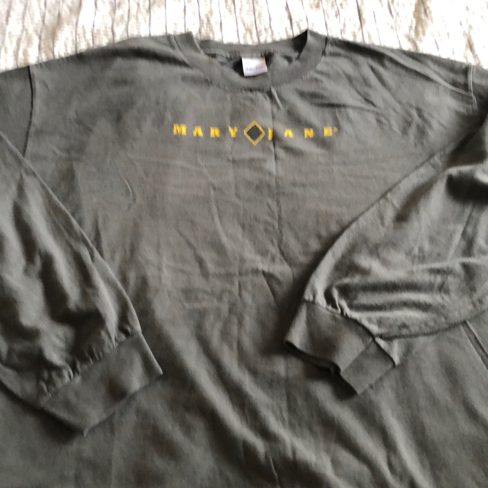 2xl grey Mary Jane ski resort tshirt
